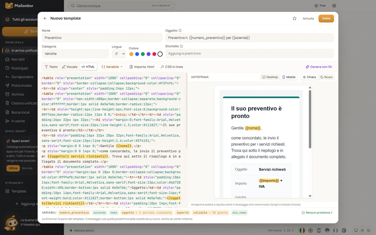 L’editor dei template in modalità HTML: codice con le variabili evidenziate a sinistra, anteprima isolata a destra con Desktop/Mobile e Chiaro/Scuro, elenco delle variabili in basso